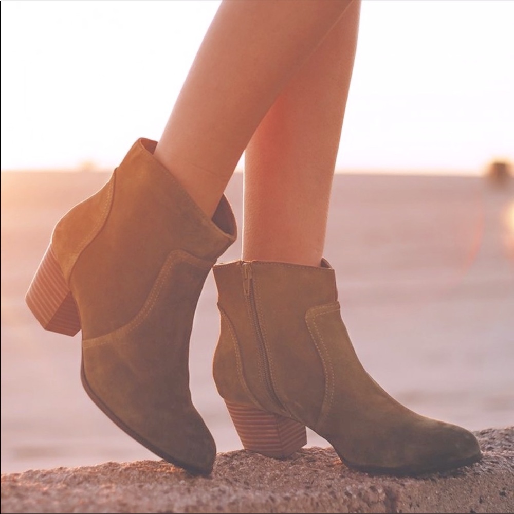Sole Society “So-Romy” Ankle Booties